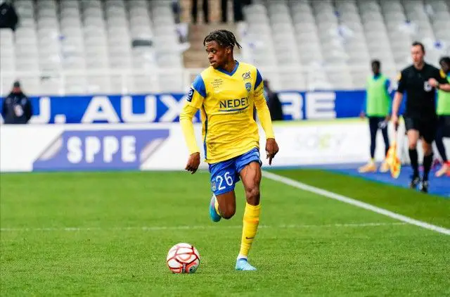 , Ligue1 Olivier Letang strikes a nice blow in Ligue 1!|Pinterest